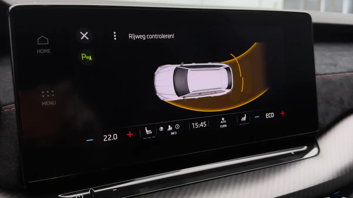 1.4 TSI iV 245pk RS | Head-Up | Stoelverwarming | Parkeerhulp V+A | Keyless | 18"