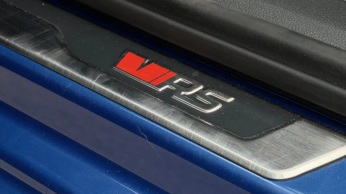 1.4 TSI iV 245pk RS | Head-Up | Stoelverwarming | Parkeerhulp V+A | Keyless | 18"