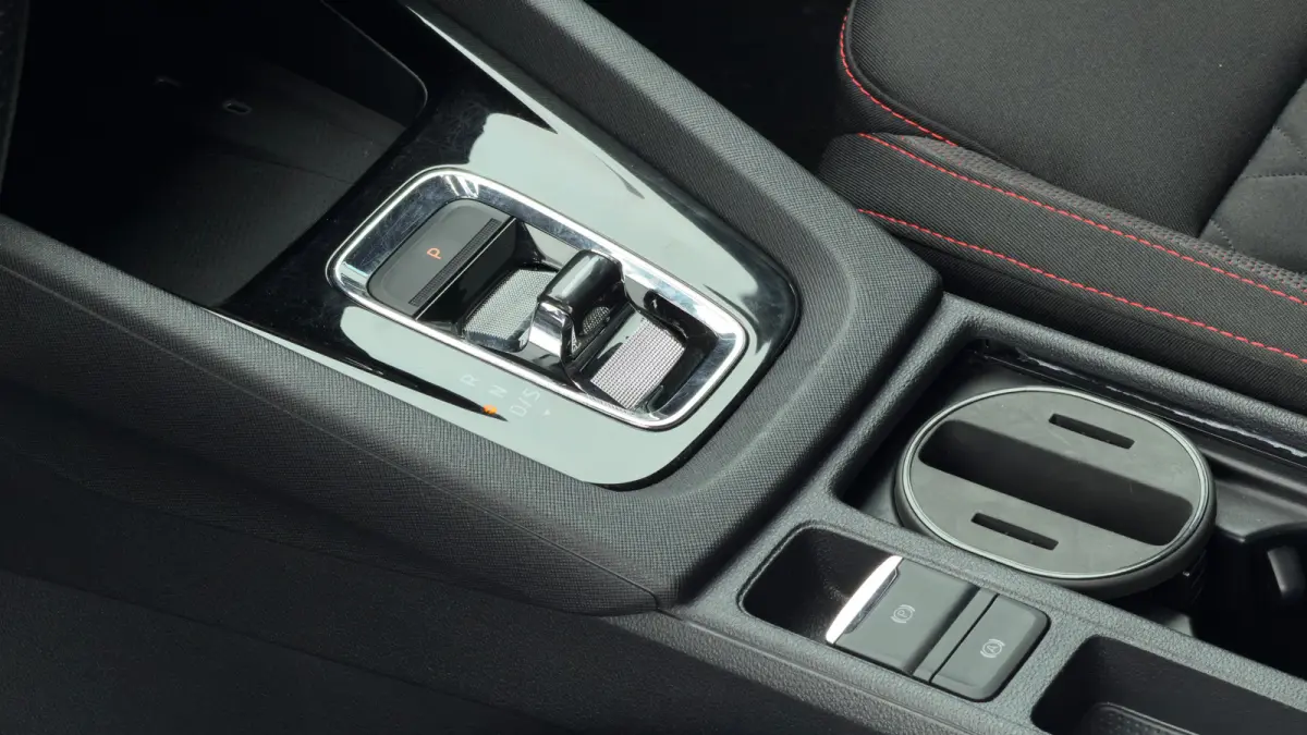 1.4 TSI iV 245pk RS | Head-Up | Stoelverwarming | Parkeerhulp V+A | Keyless | 18"