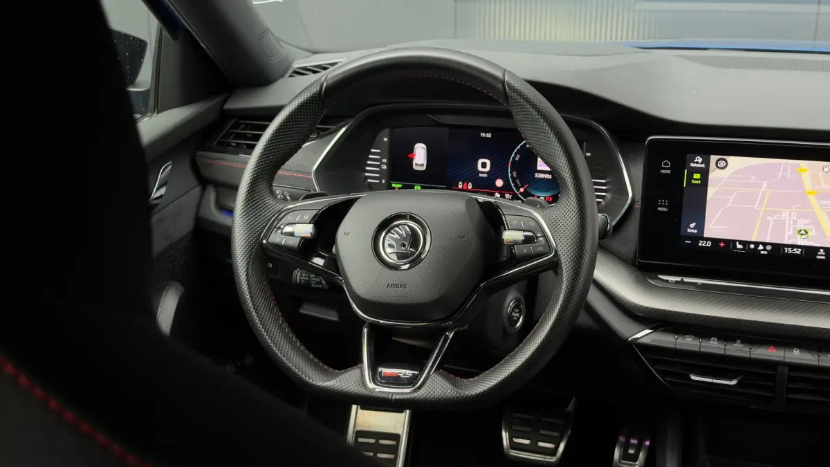 1.4 TSI iV 245pk RS | Head-Up | Stoelverwarming | Parkeerhulp V+A | Keyless | 18"