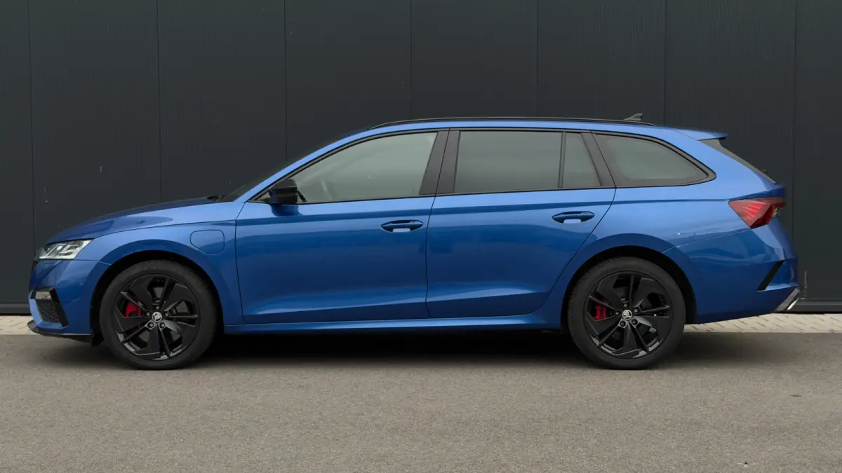 1.4 TSI iV 245pk RS | Head-Up | Stoelverwarming | Parkeerhulp V+A | Keyless | 18"