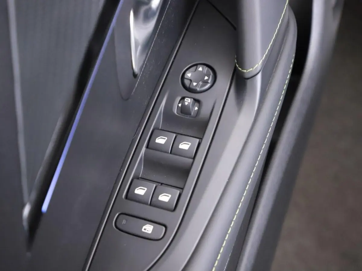 1.2T Hybrid 145PK GT Led/Keyless/360.Camera/Nav/ Ad.Cruise/Carplay/H.Leder.Sportstoelen/Blindspot