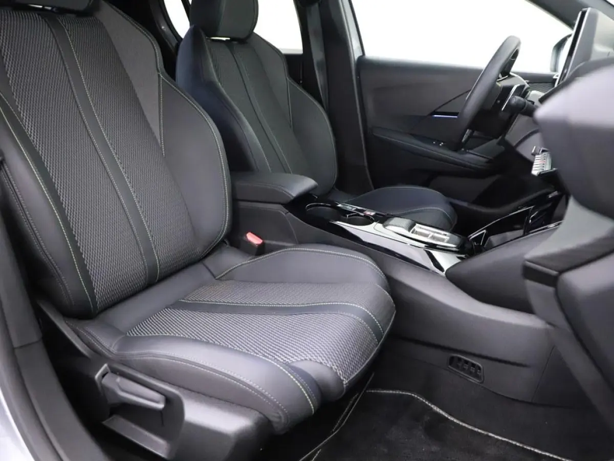 1.2T Hybrid 145PK GT Led/Keyless/360.Camera/Nav/ Ad.Cruise/Carplay/H.Leder.Sportstoelen/Blindspot