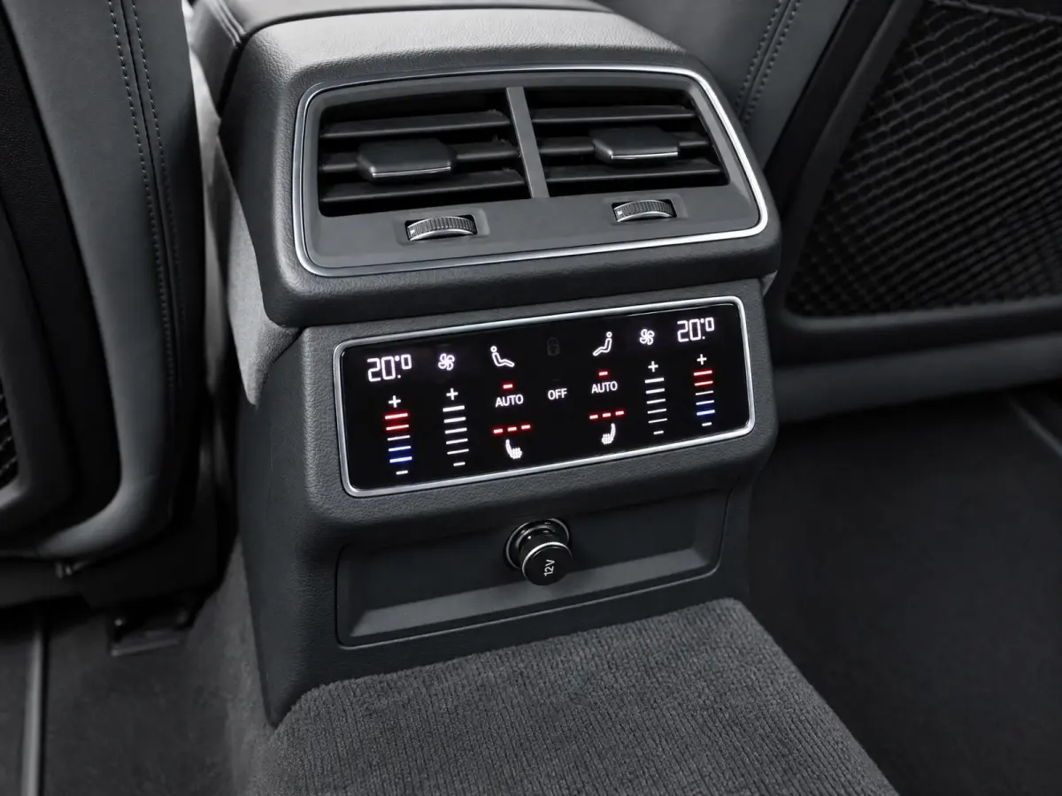 RS 6 TFSI quattro |Pano |B&O Adv. |Keramische |Stoelvent. |Head-Up |4wielbesturing |Audi exclusive interieur