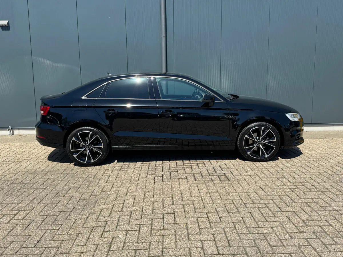 30 TFSI Pro Line * Navigatiesysteem * Cruise Control * Parkeersensoren *