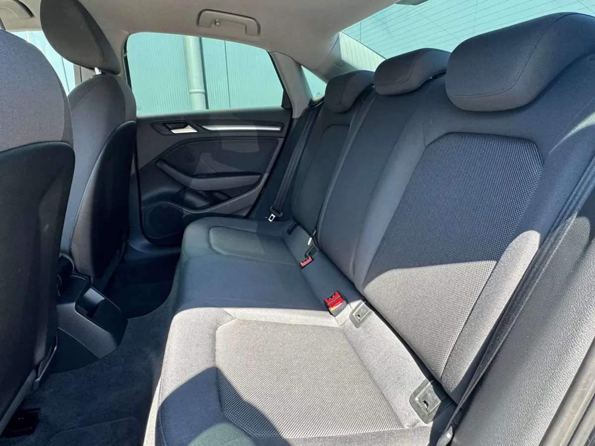 30 TFSI Pro Line * Navigatiesysteem * Cruise Control * Parkeersensoren *