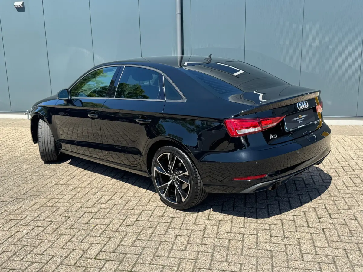 30 TFSI Pro Line * Navigatiesysteem * Cruise Control * Parkeersensoren *