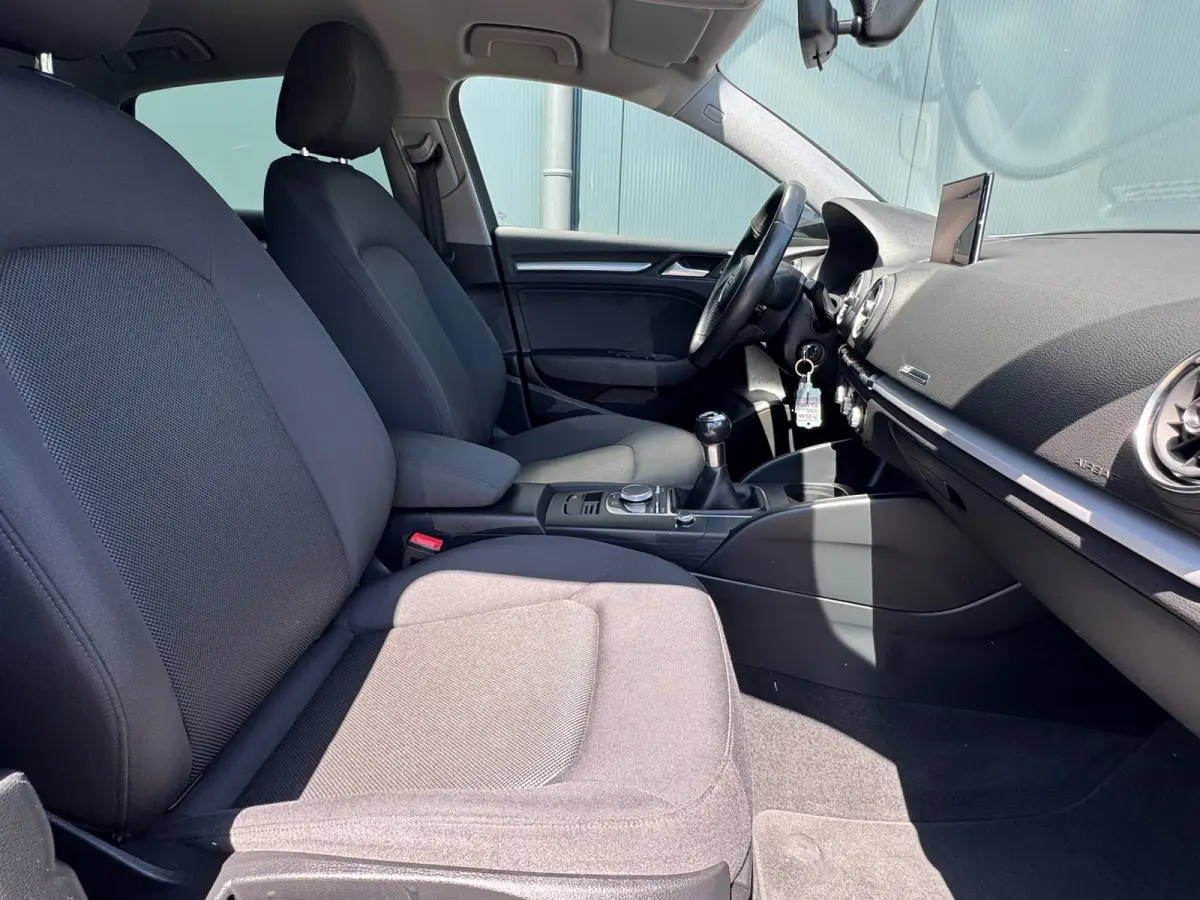 30 TFSI Pro Line * Navigatiesysteem * Cruise Control * Parkeersensoren *