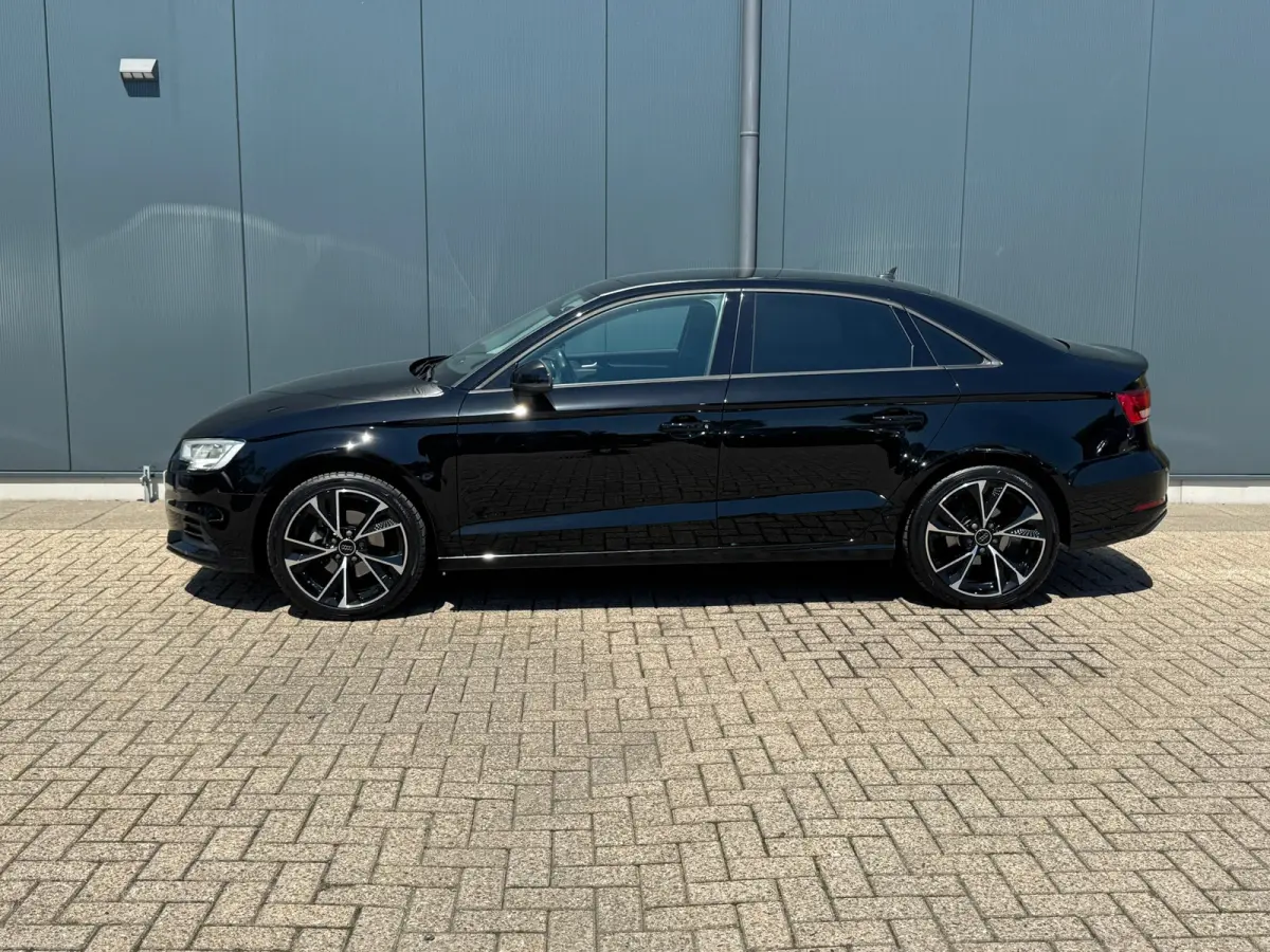 30 TFSI Pro Line * Navigatiesysteem * Cruise Control * Parkeersensoren *