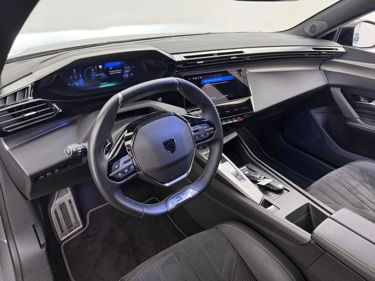 1.6T Plug-in HYbrid 225PK Automaat GT Alcantara/ Nav/Camera/Led/El.Klep/CarPlay