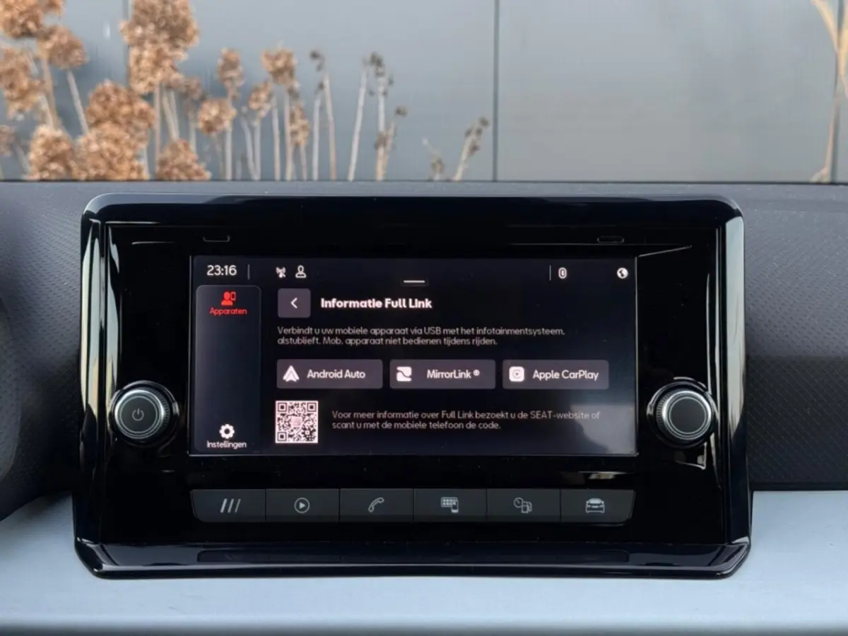 1.0 TSI Style | LED | Carplay | PDC