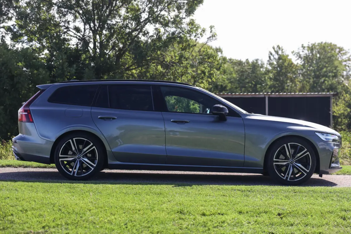 2.0 T5 250 PK R-Design ✅ LED ✅ CarPlay ✅ 19 inch