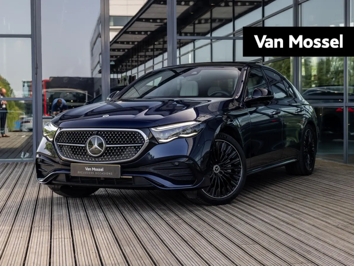 300 e AMG Line | SOFTCLOSE | AIRMATIC | HEAD-UP | ACHTERASBESTURING | STOELMASSAGE | STOELVENTILATIE | 20 INCH | RIJ-ASSISTENTIE PAKKET | 360 CAMERA | KEYLESS | ELEKTR.TREKHAAK | PANORAMA/SC