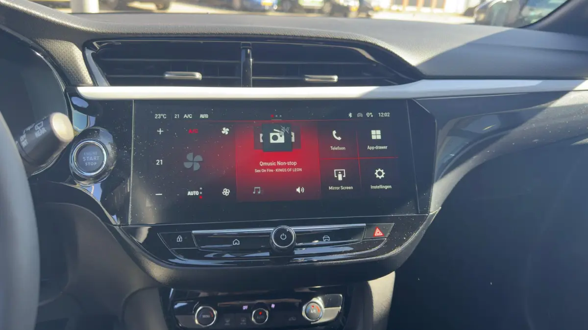 GS Turbo Hybrid Automaat | Camera | Keyless | Cruise Control | Apple Carplay / Android Auto | | Afwijkende dakkleur | Airco | Armsteun voor