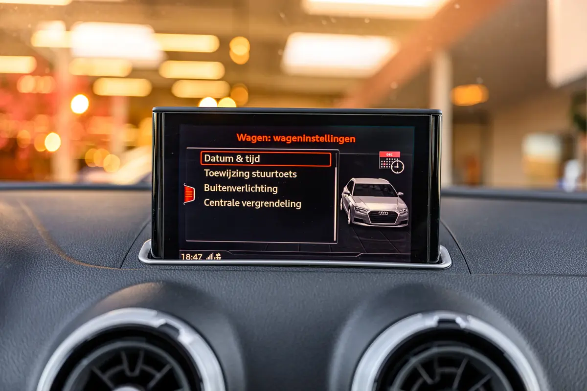 1.0 TFSI |Navi|Cruise Control|Led|