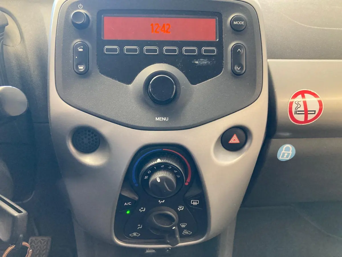 1.0 e-VTi 5Drs Feel. bouwjaar 2018. Airconditioning. Mooie wagen