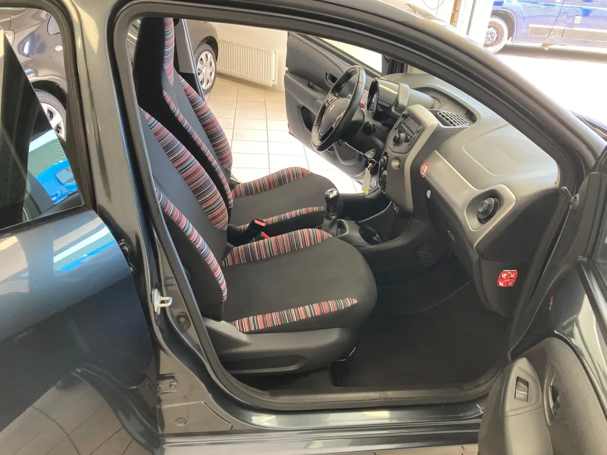 1.0 e-VTi 5Drs Feel. bouwjaar 2018. Airconditioning. Mooie wagen