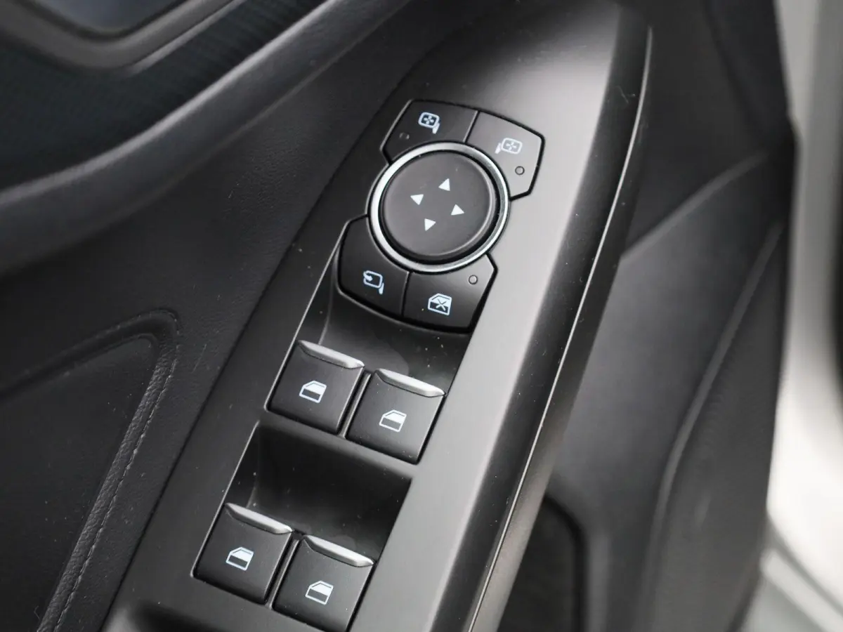 1.0 EcoBoost ST Line Business | Apple Carplay/Android Auto | Winterpakket | Cruise Control | Lichtmetalen Velgen |