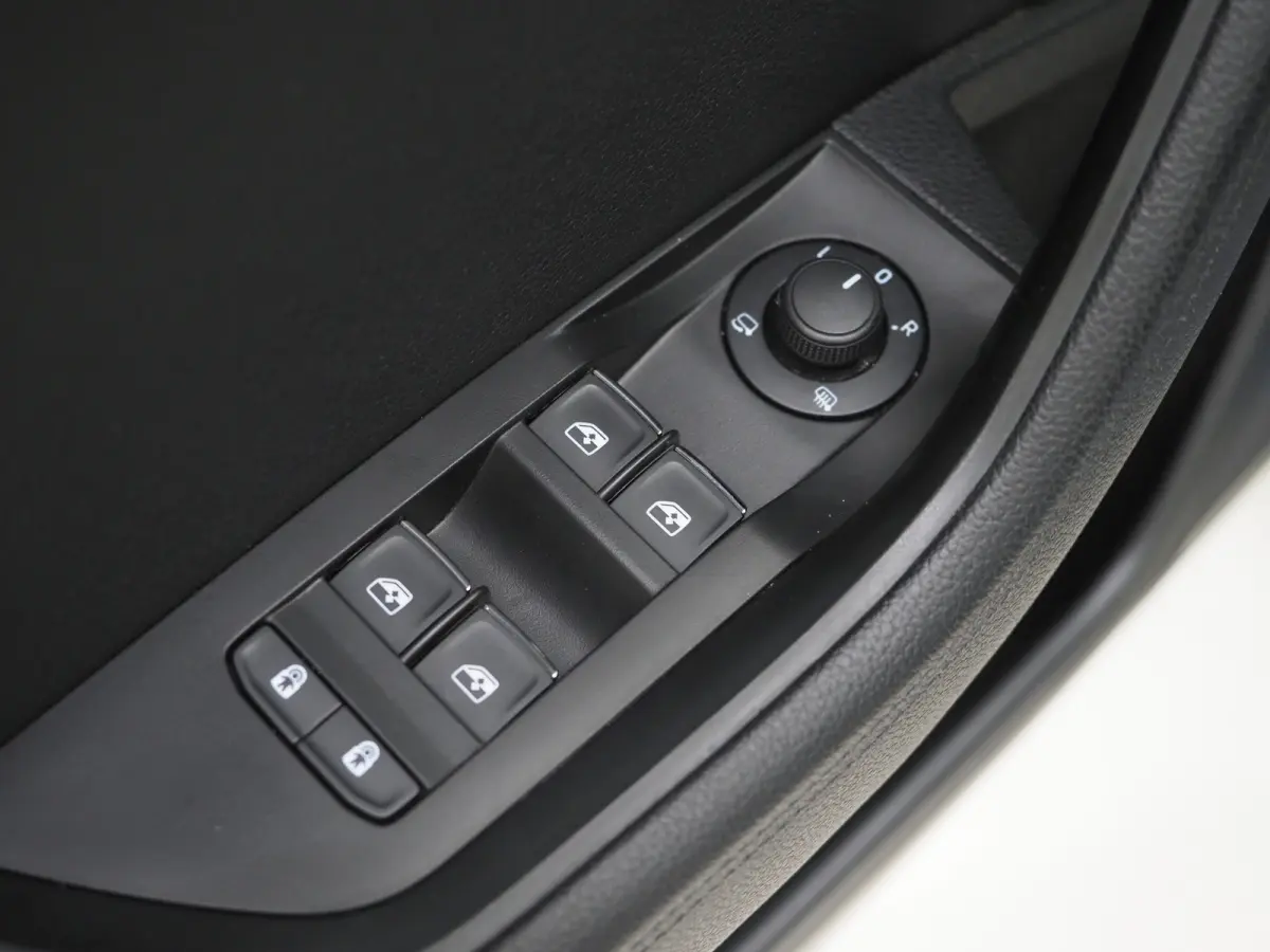 1.4 TSI iV Laurin & Klement | Leder | Canton | Virtual | Camera | DAB | Memory | Adaptive Cruise