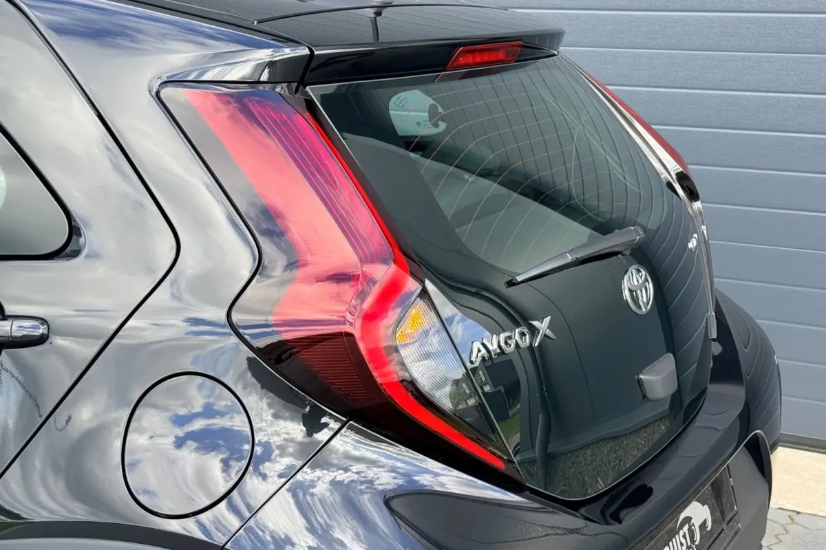 Hybrid 115 pulse 17" STOELVERWARMING CARPLAY NIEUWE AUTO! NOG SLECHTS 2X UIT VOORRAAD LEVERBAAR!