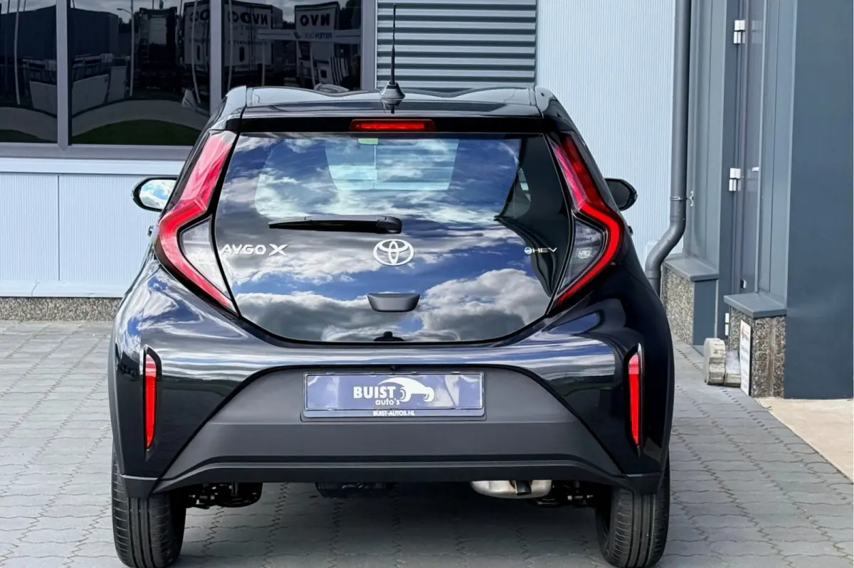 Hybrid 115 pulse 17" STOELVERWARMING CARPLAY NIEUWE AUTO! NOG SLECHTS 2X UIT VOORRAAD LEVERBAAR!