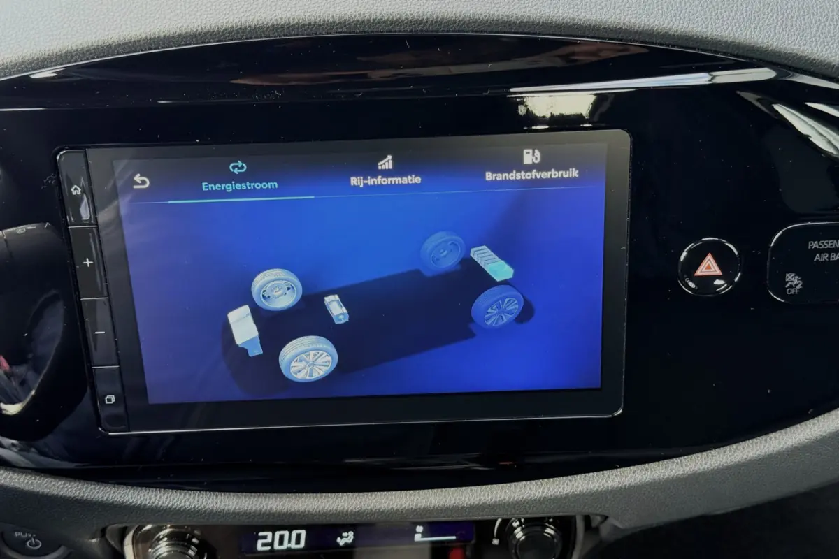 Hybrid 115 pulse 17" STOELVERWARMING CARPLAY NIEUWE AUTO! NOG SLECHTS 2X UIT VOORRAAD LEVERBAAR!