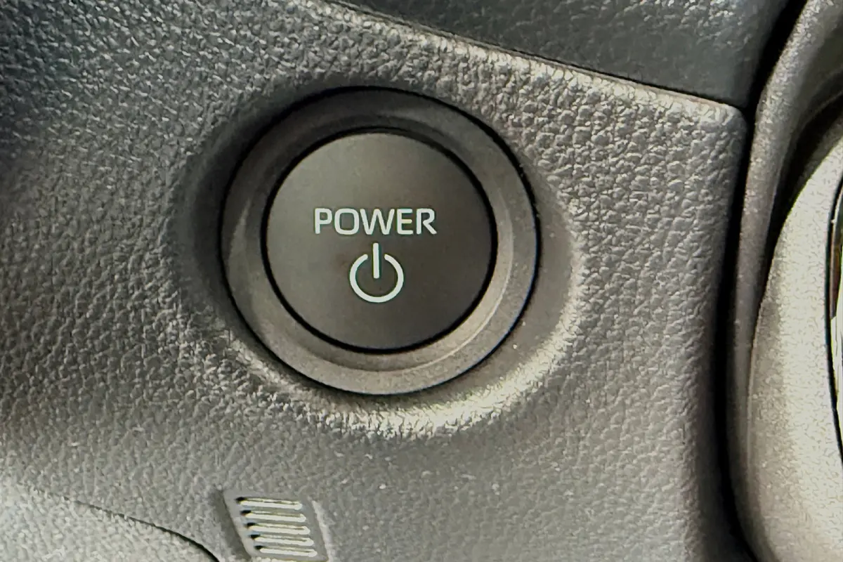 Hybrid 115 pulse 17" STOELVERWARMING CARPLAY NIEUWE AUTO! NOG SLECHTS 2X UIT VOORRAAD LEVERBAAR!