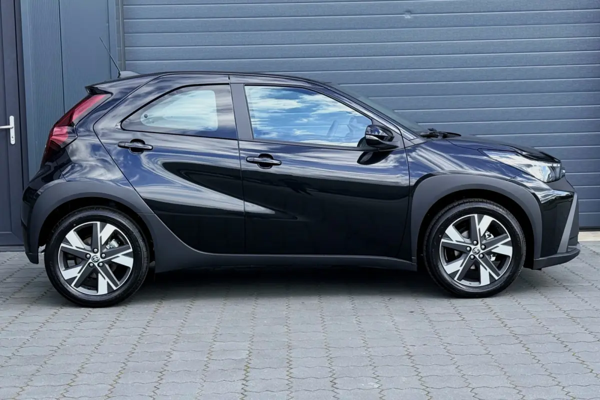 Hybrid 115 pulse 17" STOELVERWARMING CARPLAY NIEUWE AUTO! NOG SLECHTS 2X UIT VOORRAAD LEVERBAAR!