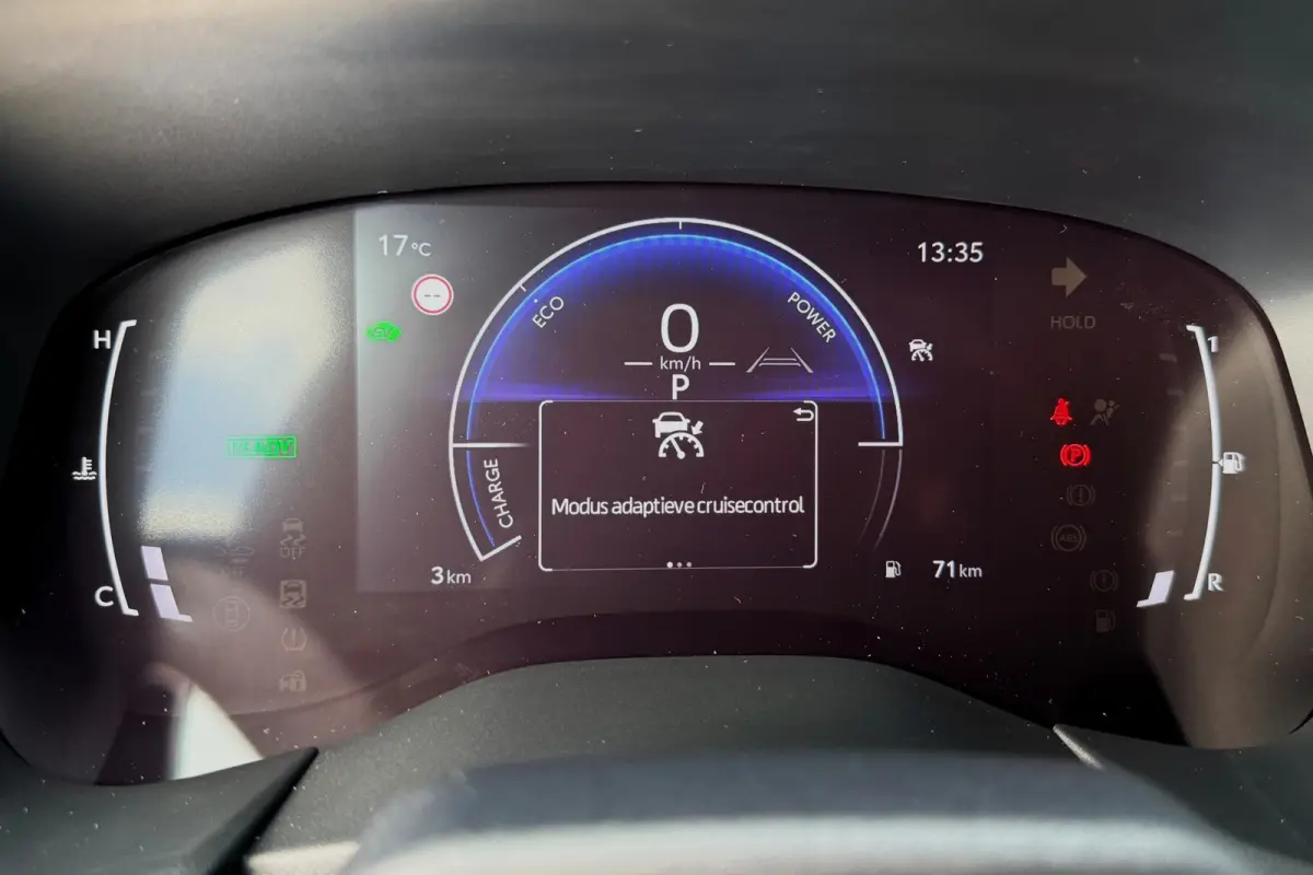 Hybrid 115 pulse 17" STOELVERWARMING CARPLAY NIEUWE AUTO! NOG SLECHTS 2X UIT VOORRAAD LEVERBAAR!