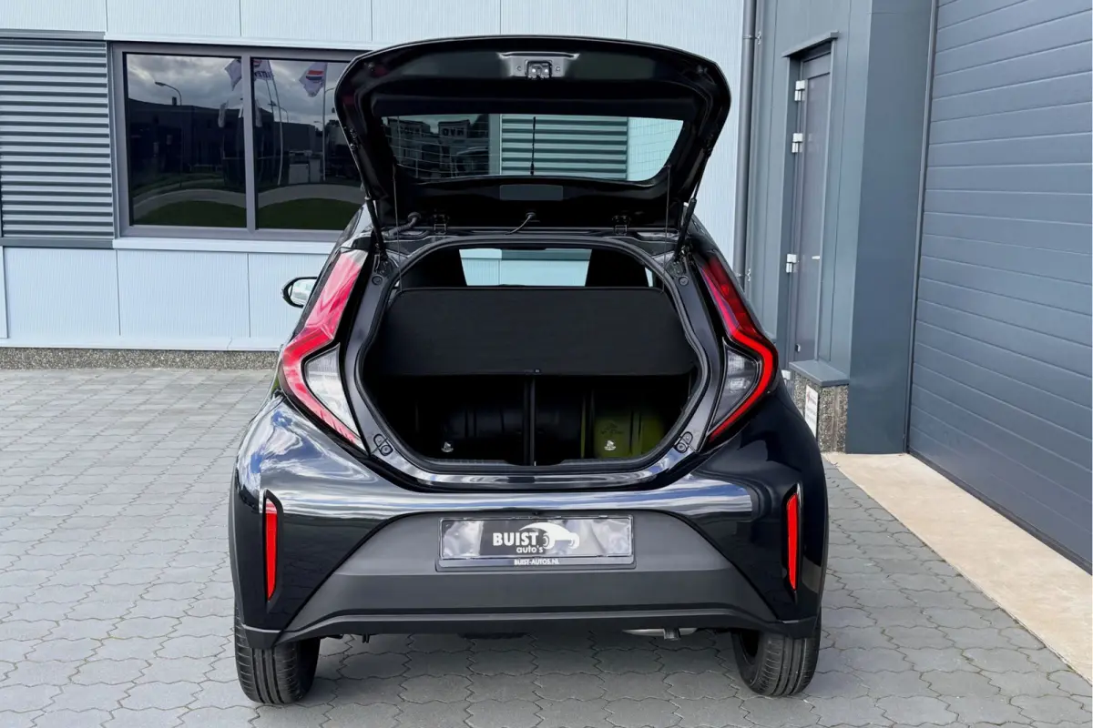 Hybrid 115 pulse 17" STOELVERWARMING CARPLAY NIEUWE AUTO! NOG SLECHTS 2X UIT VOORRAAD LEVERBAAR!