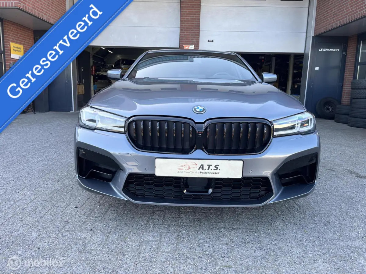 520e M-PAKKET*ACC*MASAGE*CAMERA*CARPLAY*90%SOH*