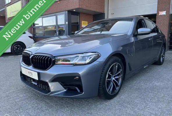 520e M-PAKKET*ACC*MASAGE*CAMERA*CARPLAY*90%SOH*