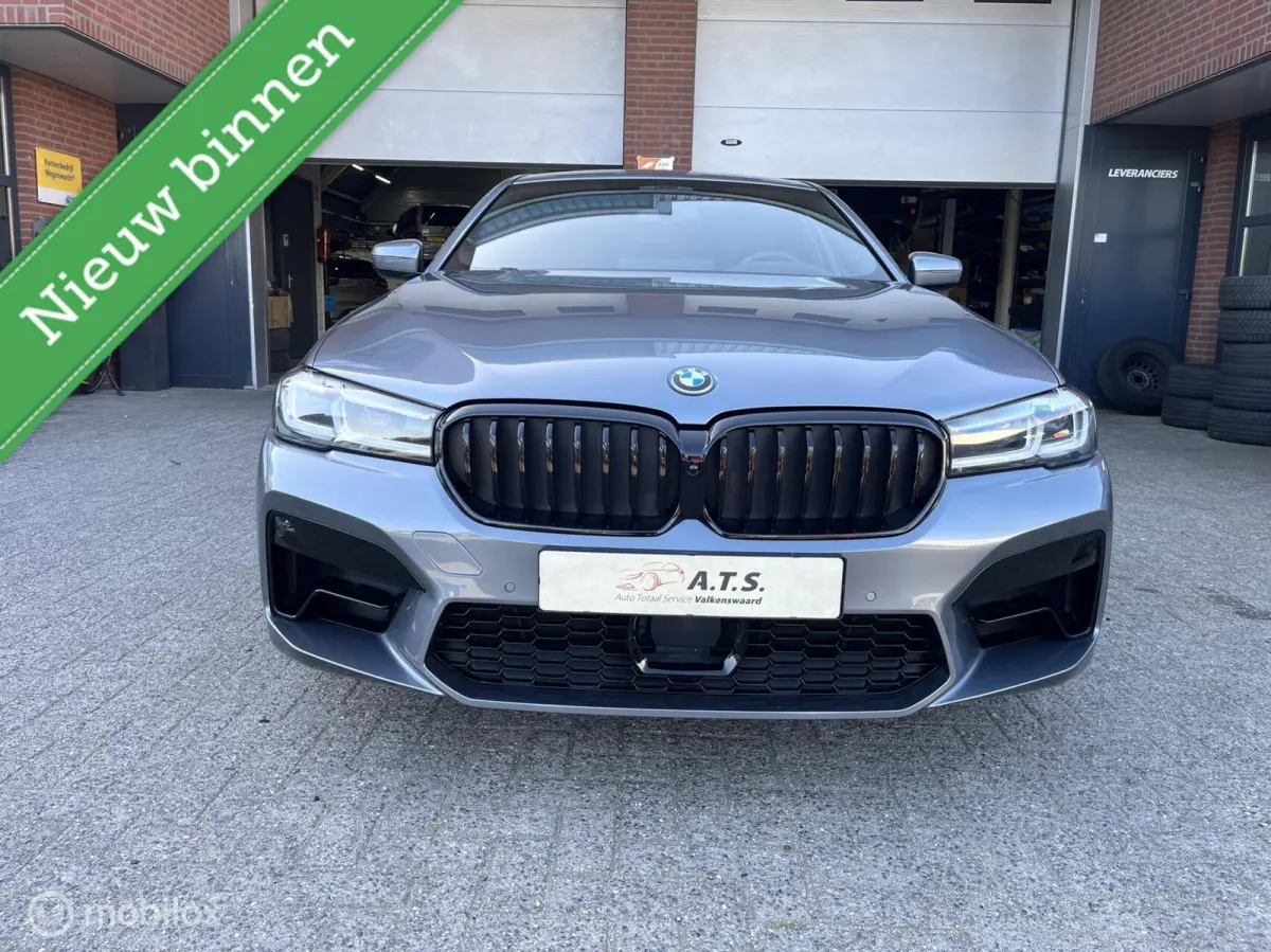 520e M-PAKKET*ACC*MASAGE*CAMERA*CARPLAY*90%SOH*