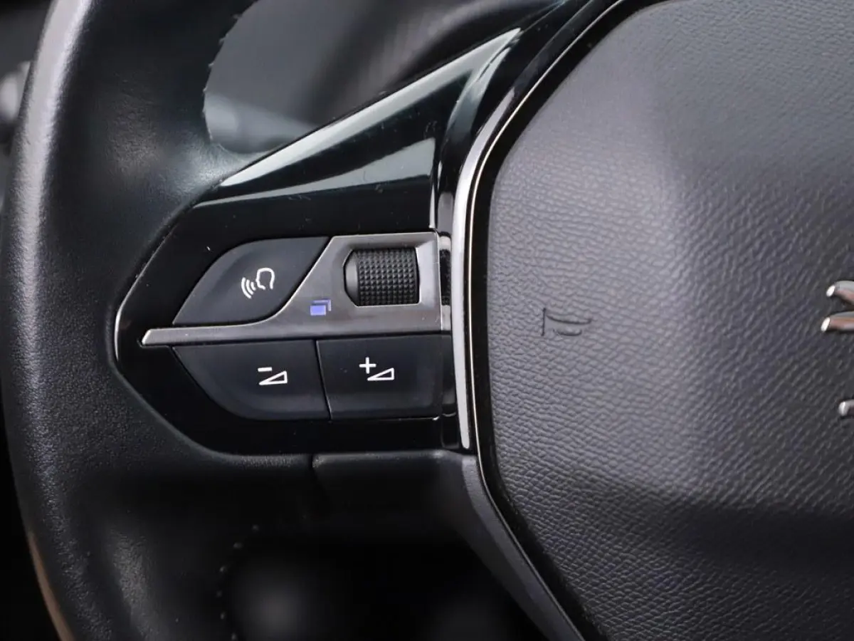 1.2T 100PK Allure Camera/Ecc/CarPlay/Keyless