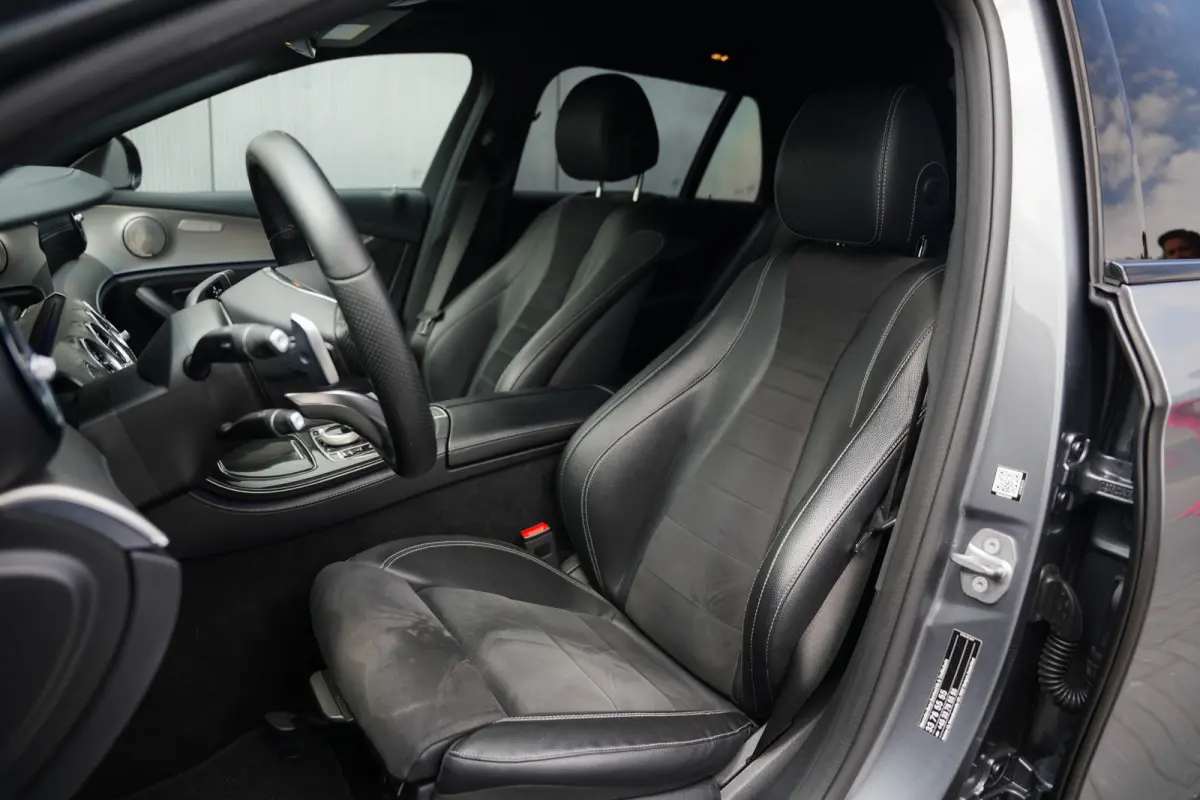 200 184 pk Prestige Plus AMG-line / Keyless/ Widescreen/ Bi-LED/ Camera/ Sfeer.Verl/ Elek.Achterklep/ Trekhaak/ 19''LMV