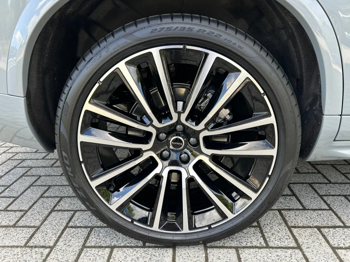 2.0 T8 Plug-in hybrid AWD Ultra Black Ed. Exec. | Full option! | Massage | Bowers & Wilkins | Luchtvering | Pano | 360 camera |