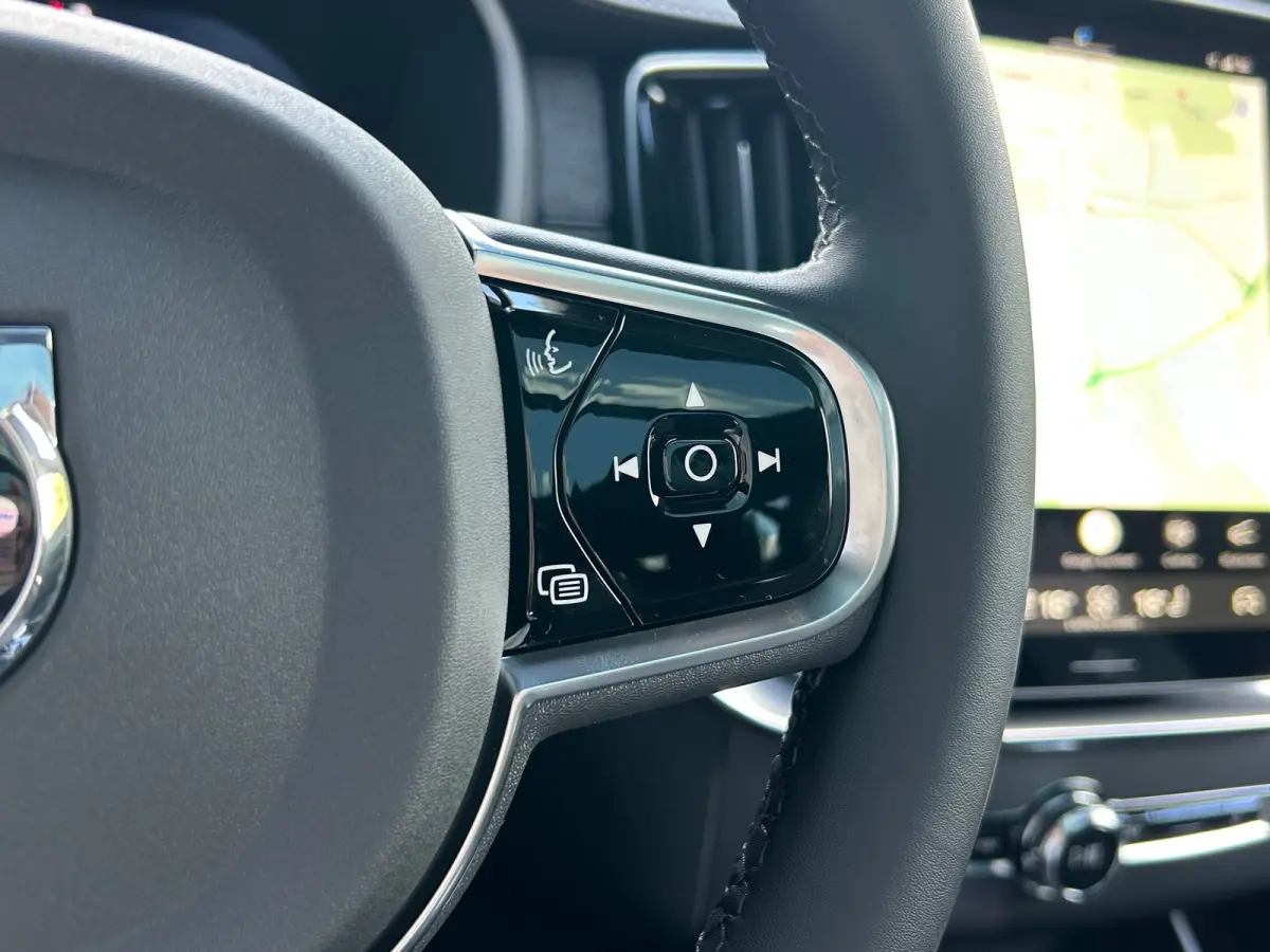 2.0 T8 Plug-in hybrid AWD Ultra Black Ed. Exec. | Full option! | Massage | Bowers & Wilkins | Luchtvering | Pano | 360 camera |