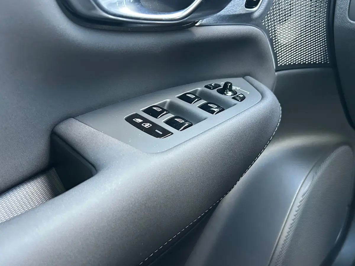 2.0 T8 Plug-in hybrid AWD Ultra Black Ed. Exec. | Full option! | Massage | Bowers & Wilkins | Luchtvering | Pano | 360 camera |