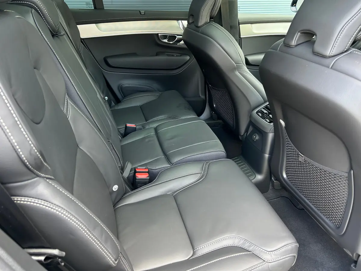 2.0 T8 Plug-in hybrid AWD Ultra Black Ed. Exec. | Full option! | Massage | Bowers & Wilkins | Luchtvering | Pano | 360 camera |