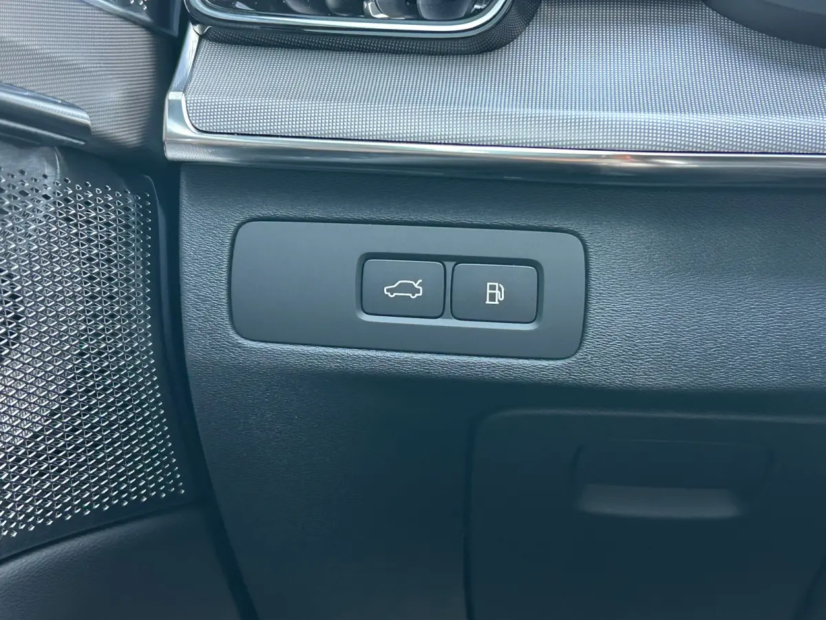 2.0 T8 Plug-in hybrid AWD Ultra Black Ed. Exec. | Full option! | Massage | Bowers & Wilkins | Luchtvering | Pano | 360 camera |
