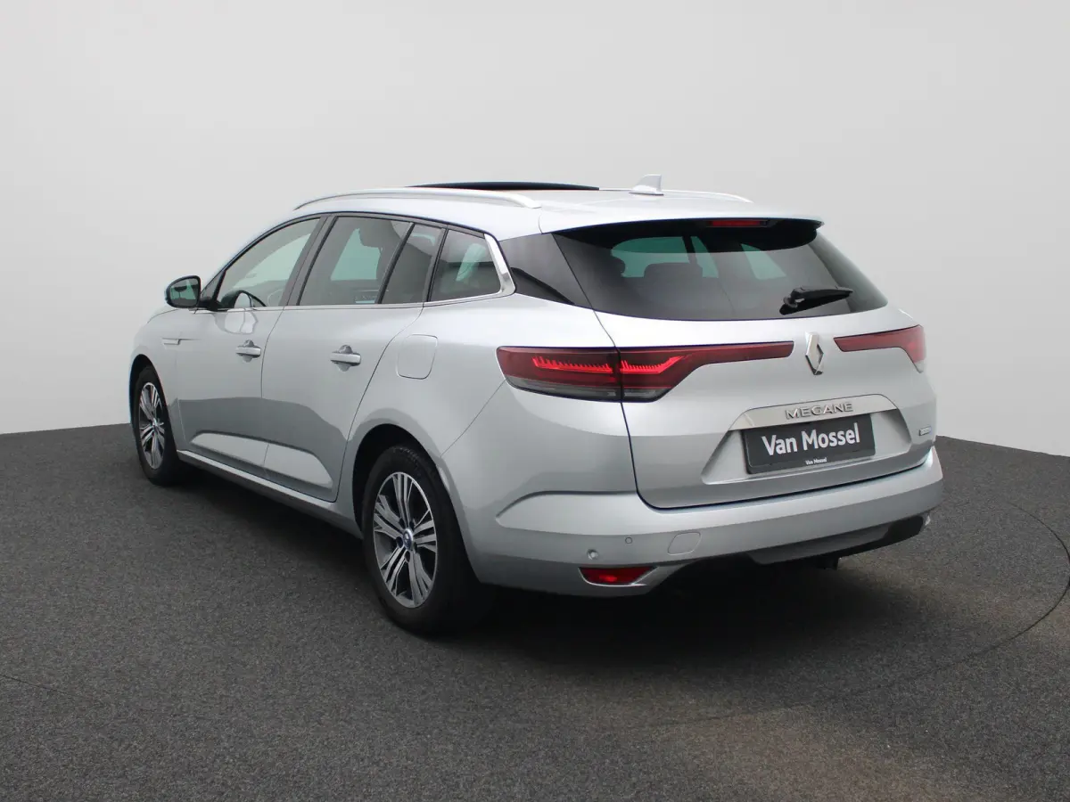 Estate 1.6 Plug-In Hybrid 160 Intens | Automaat | Trekhaak | Panorama dak | Navigatie | Apple Carplay / Android Auto | Camera | Climate Control | Sportstoelen | Stoel/Stuur verwarming | Lich