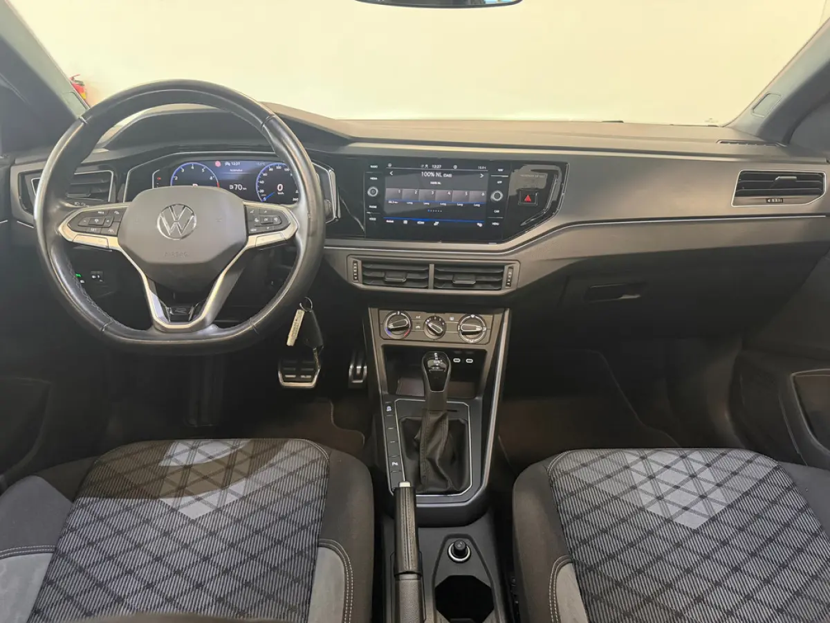 1.0 TSI R-Line CAP-PLAY, CRUISE, PANORAMA