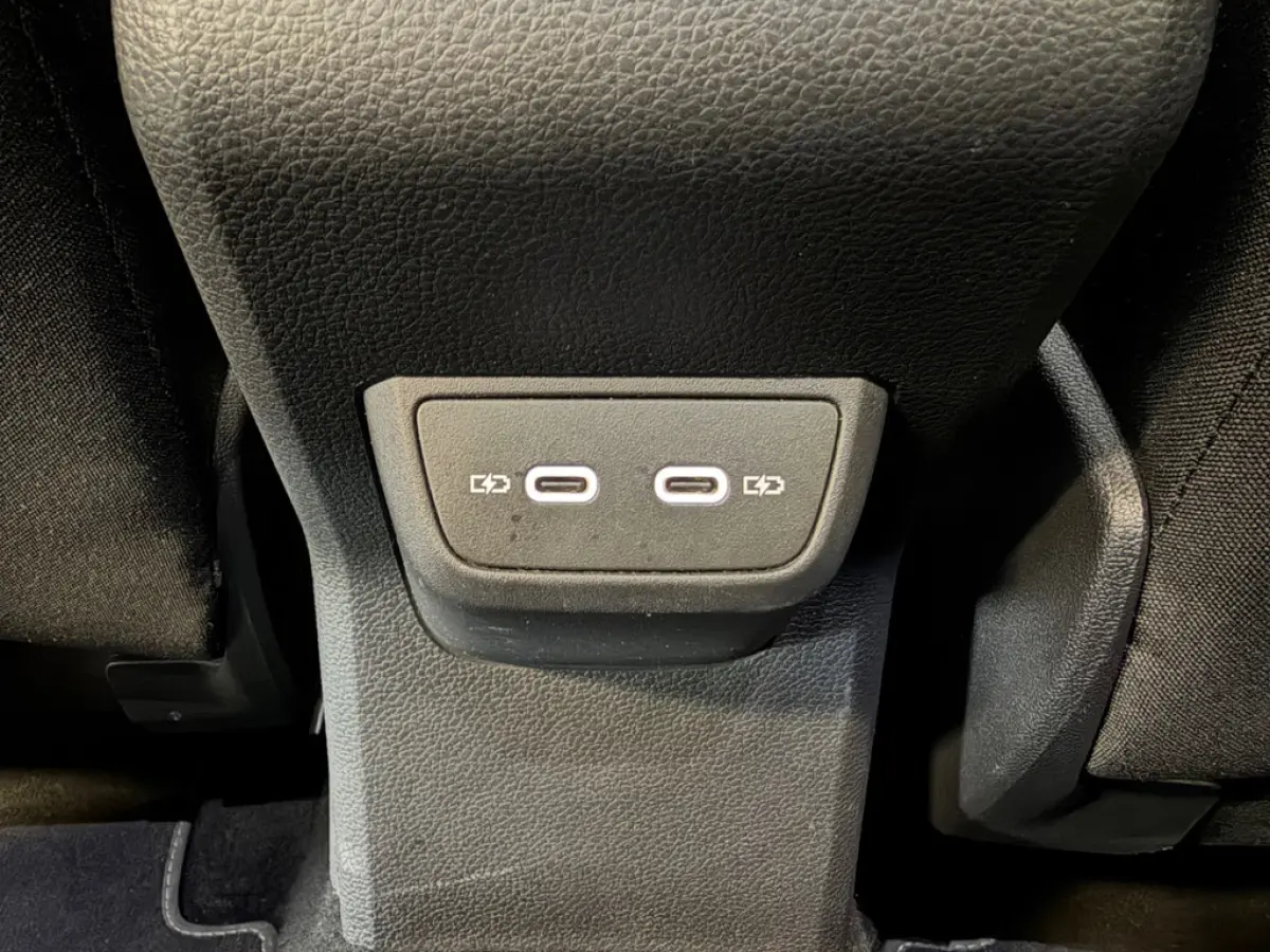 1.0 TSI R-Line CAP-PLAY, CRUISE, PANORAMA