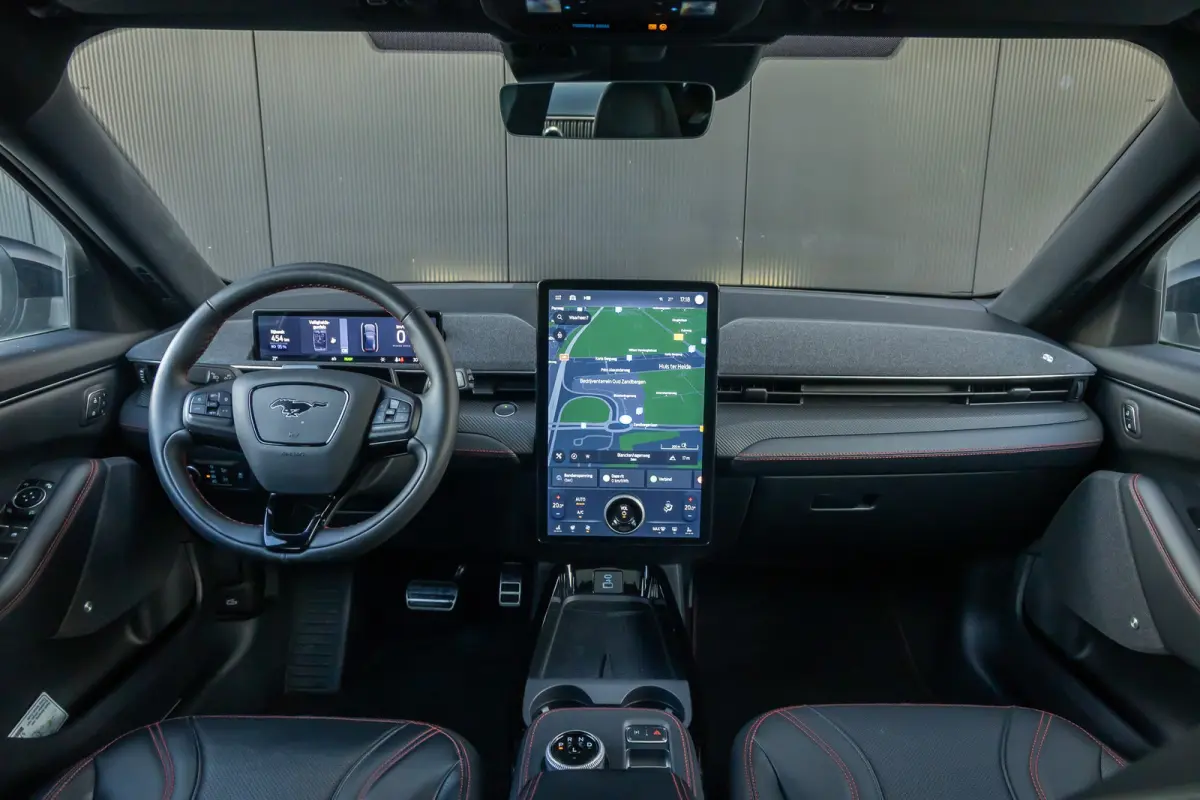 98KWH RWD Premium | Pano-dak | 360 Camera | Elektrische klep | B&O audio | Technology pack+ | Standkacehel | Apple/Android Carplay | FULL OPTION!
