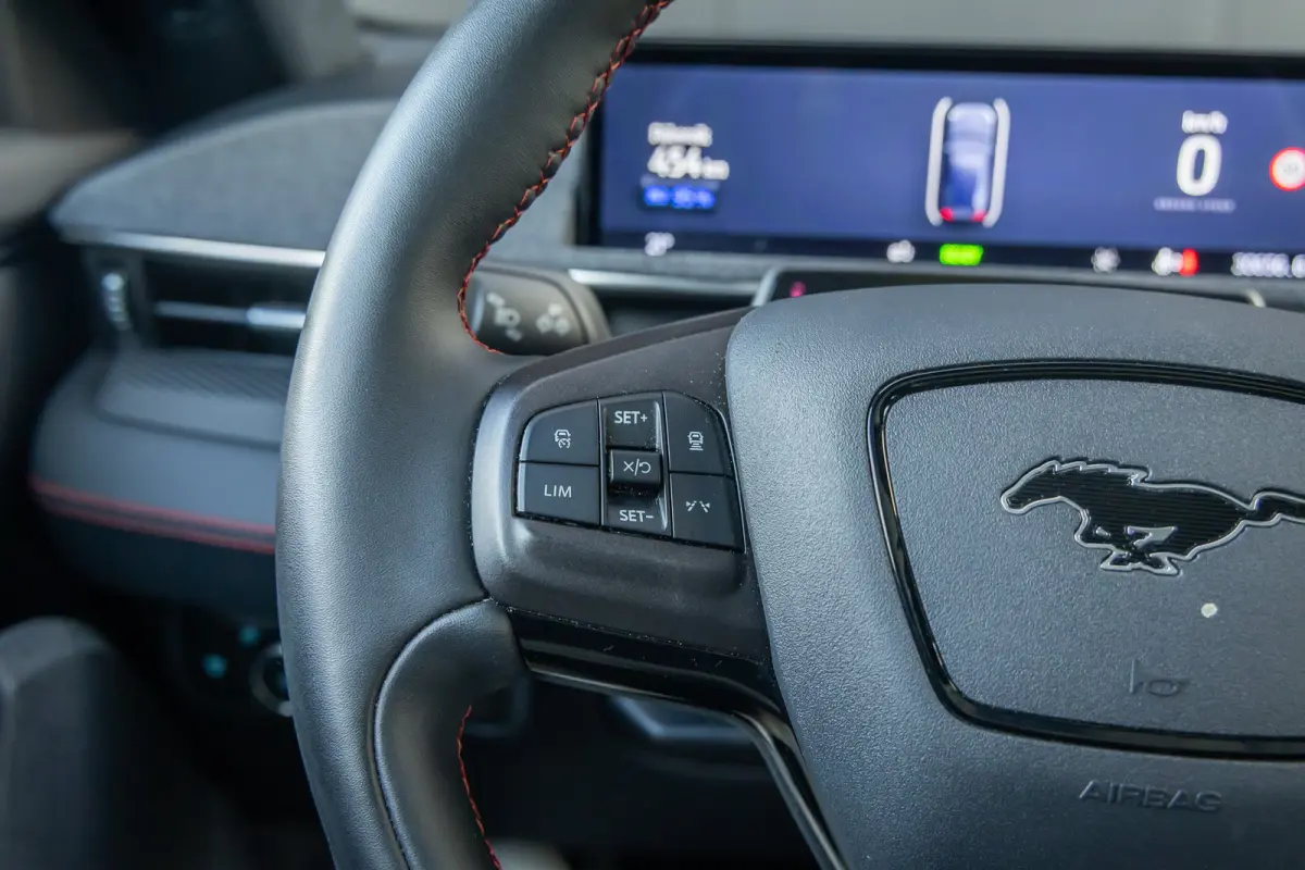 98KWH RWD Premium | Pano-dak | 360 Camera | Elektrische klep | B&O audio | Technology pack+ | Standkacehel | Apple/Android Carplay | FULL OPTION!