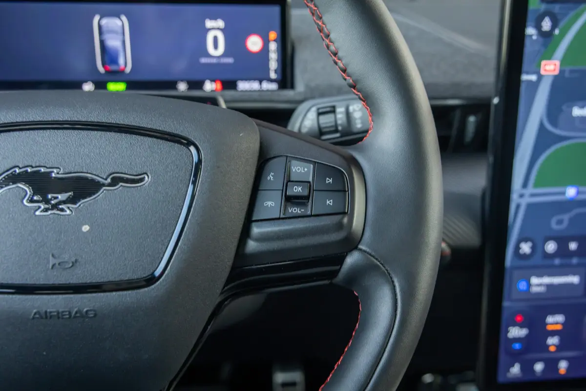 98KWH RWD Premium | Pano-dak | 360 Camera | Elektrische klep | B&O audio | Technology pack+ | Standkacehel | Apple/Android Carplay | FULL OPTION!