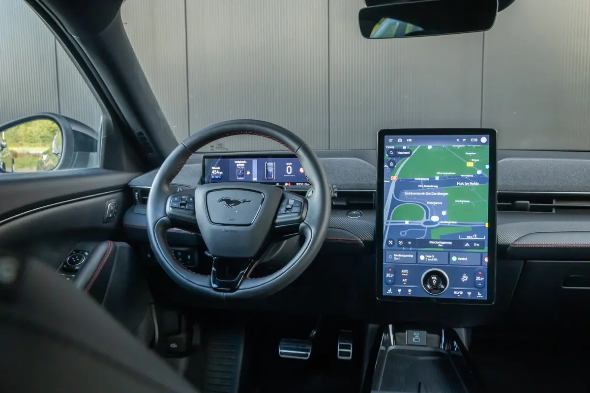 98KWH RWD Premium | Pano-dak | 360 Camera | Elektrische klep | B&O audio | Technology pack+ | Standkacehel | Apple/Android Carplay | FULL OPTION!