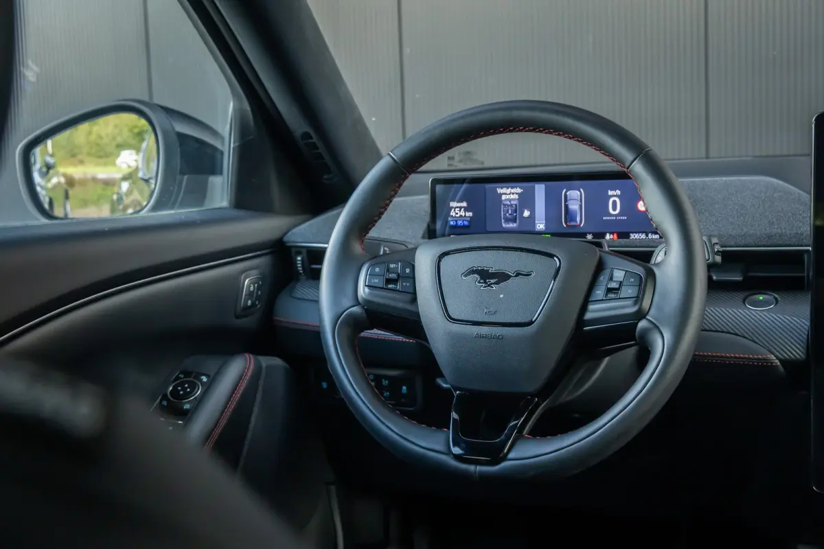 98KWH RWD Premium | Pano-dak | 360 Camera | Elektrische klep | B&O audio | Technology pack+ | Standkacehel | Apple/Android Carplay | FULL OPTION!