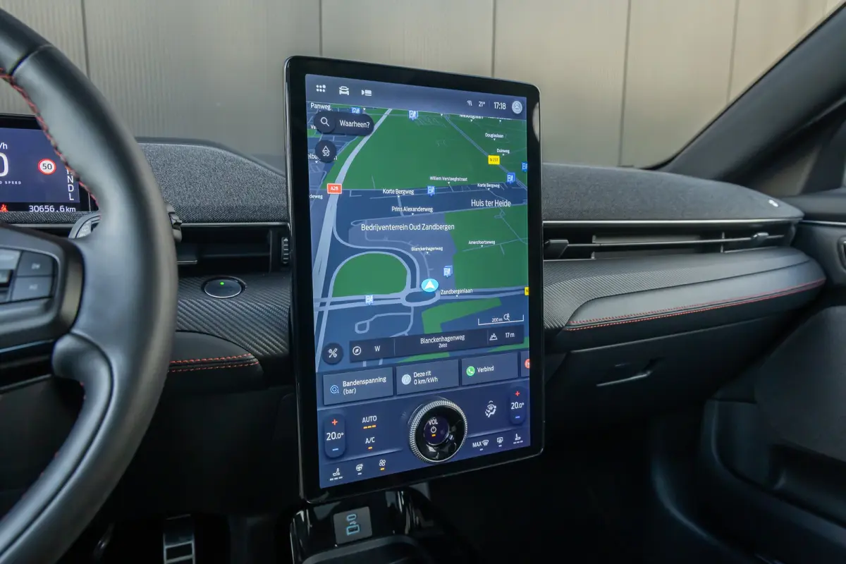 98KWH RWD Premium | Pano-dak | 360 Camera | Elektrische klep | B&O audio | Technology pack+ | Standkacehel | Apple/Android Carplay | FULL OPTION!