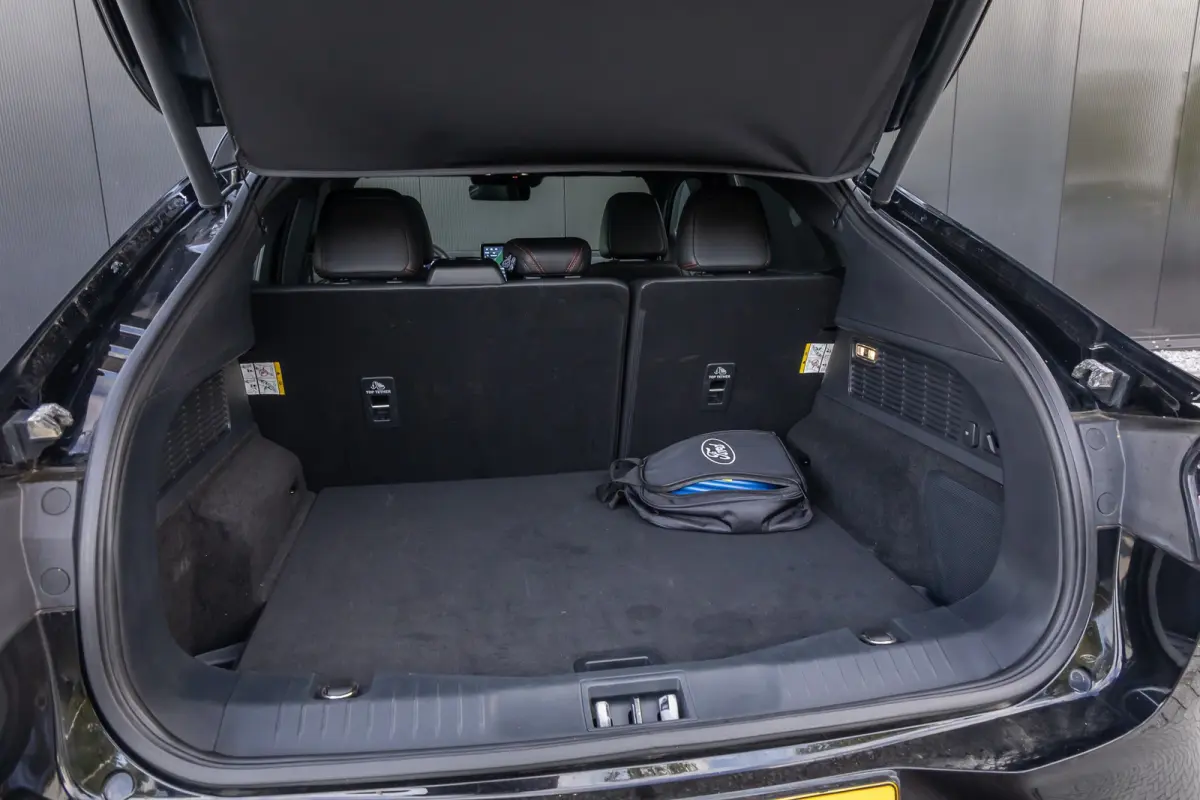 98KWH RWD Premium | Pano-dak | 360 Camera | Elektrische klep | B&O audio | Technology pack+ | Standkacehel | Apple/Android Carplay | FULL OPTION!